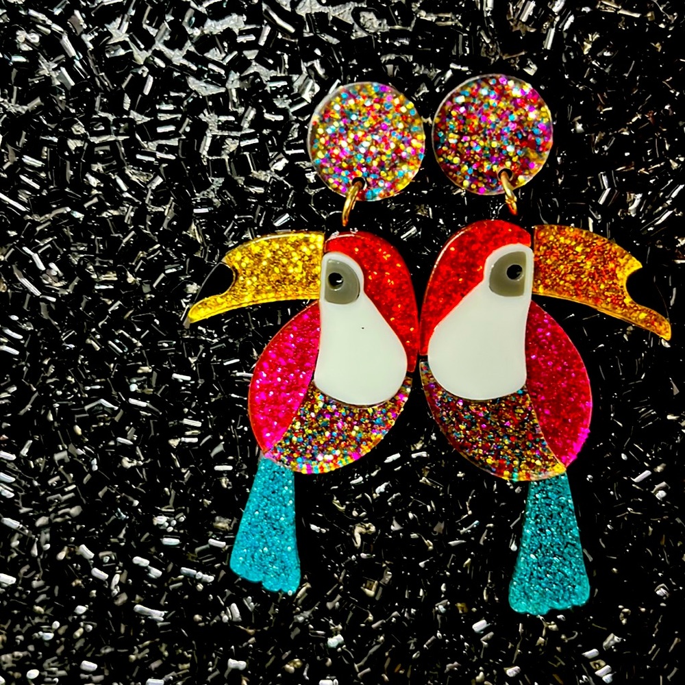 Multi colored glitter Toucan dangle Earrings.These earrings have a Tropical Vibe